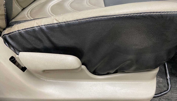 2017 Maruti Celerio VXI, Petrol, Manual, 67,082 km, Driver Side Adjustment Panel