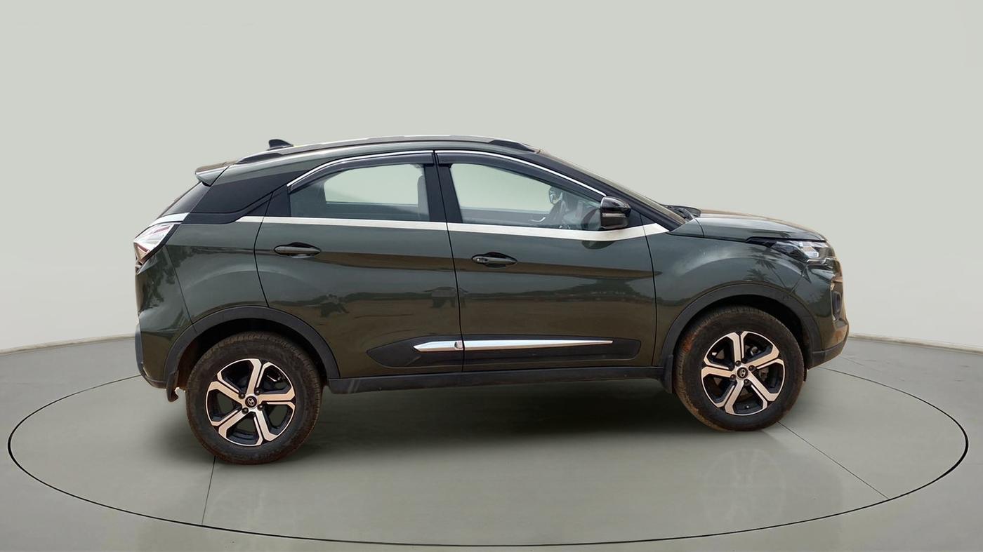 2022 Tata NEXON XZA PLUS (O) PETROL, Petrol, Automatic, 13,679 km, Right Side View