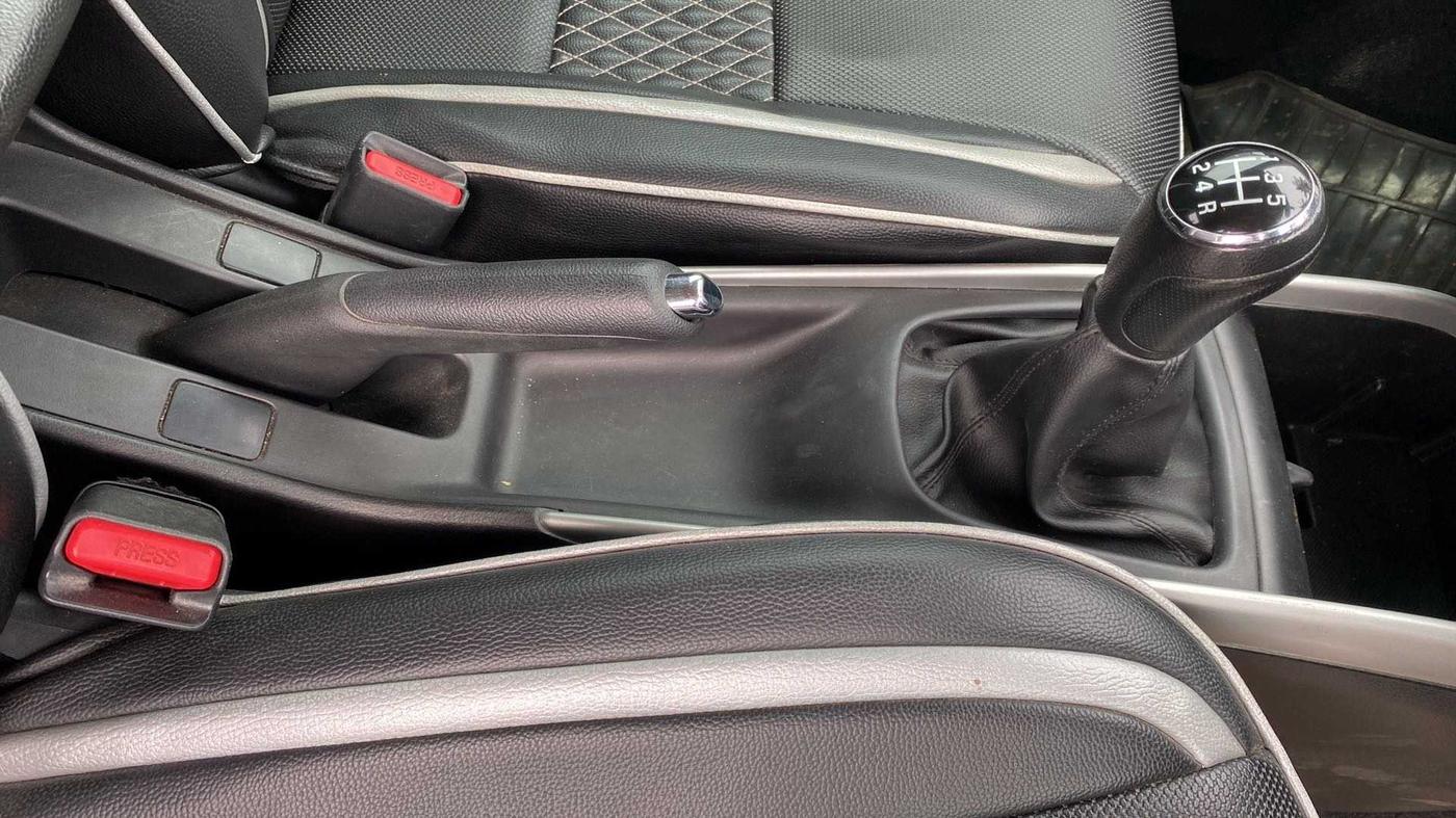 2017 Maruti Baleno ALPHA PETROL 1.2, Petrol, Manual, 51,814 km, Gear Lever