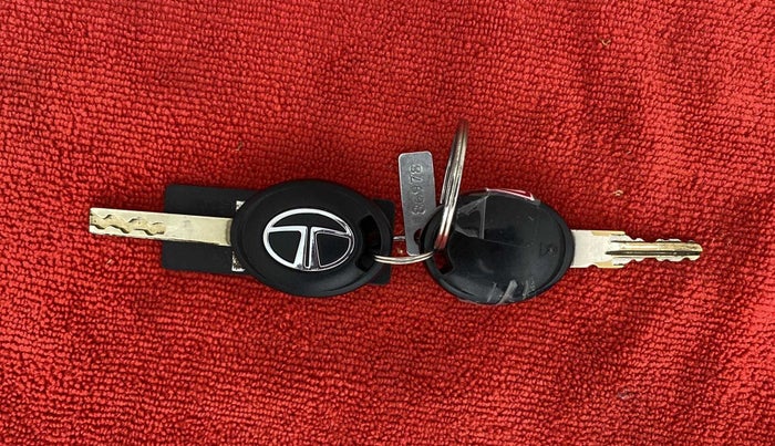 2021 Tata Tiago XZA PLUS PETROL, Petrol, Automatic, 42,083 km, Key Close Up