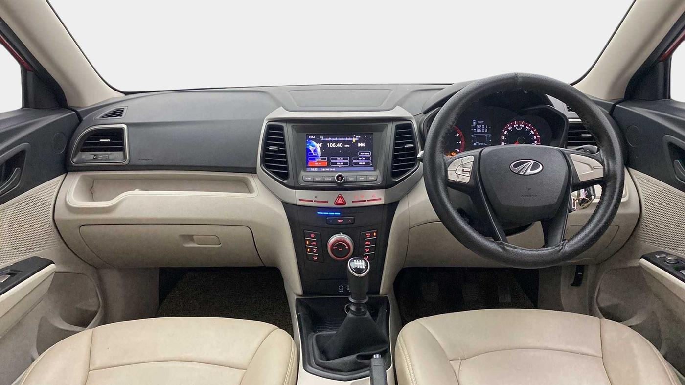 2019 Mahindra XUV300 W6 1.2 PETROL, Petrol, Manual, 38,833 km, Dashboard