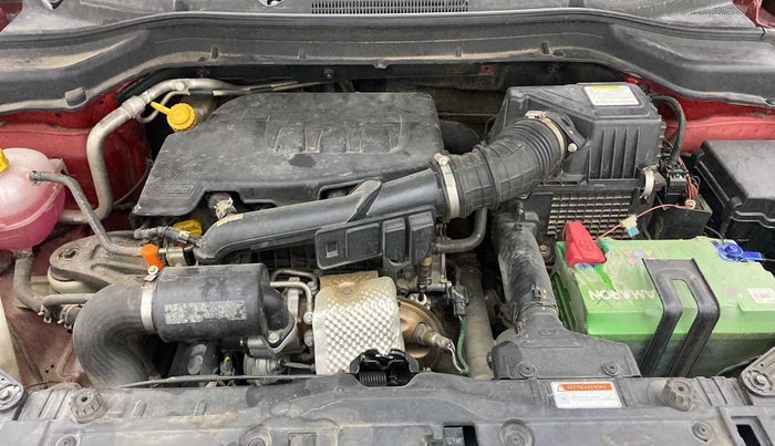 2019 Mahindra XUV300 W6 1.2 PETROL, Petrol, Manual, 38,833 km, Open Bonet