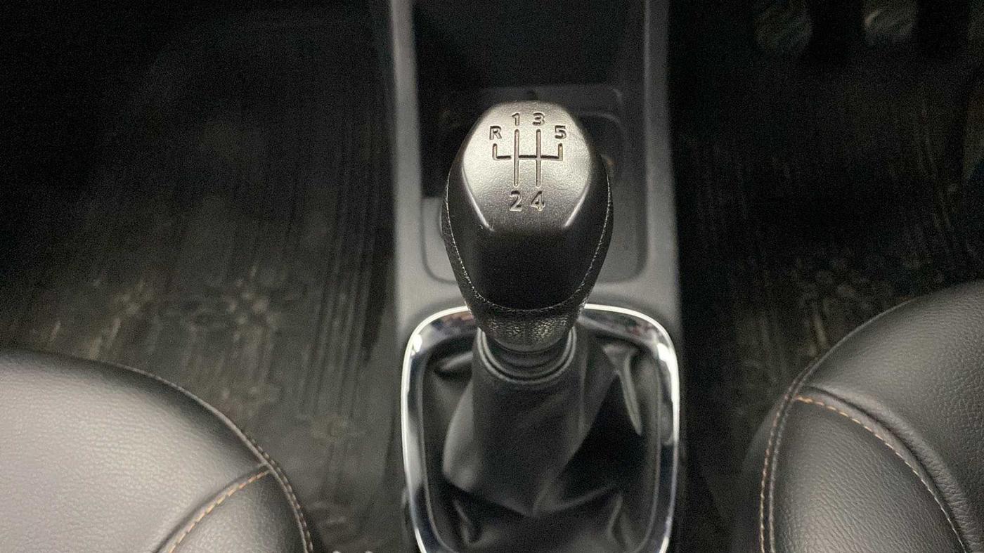 2016 Renault Kwid RXT 0.8 (O), Petrol, Manual, 29,245 km, Gear Lever