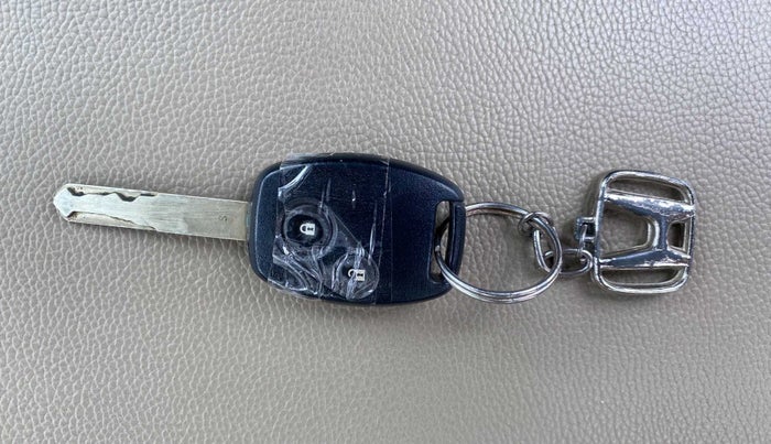 2013 Maruti Ertiga VXI, Petrol, Manual, 71,147 km, Key Close Up