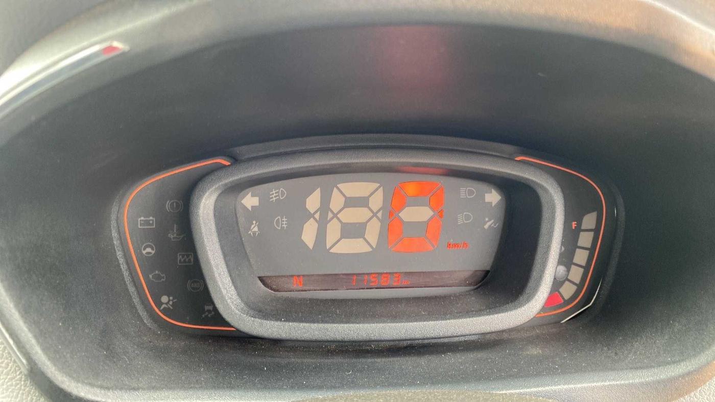 2019 Renault Kwid RXT 1.0 AMT, Petrol, Automatic, 11,581 km, Odometer Image