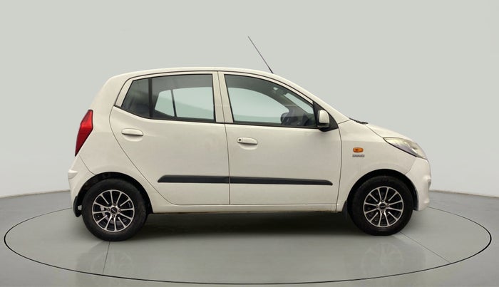 2015 Hyundai i10 SPORTZ 1.1, Petrol, Manual, 86,323 km, Right Side View