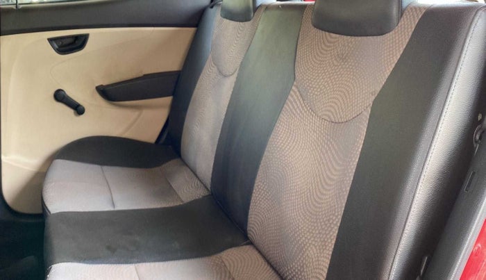 2016 Hyundai Eon MAGNA +, Petrol, Manual, 13,699 km, Right Side Rear Door Cabin