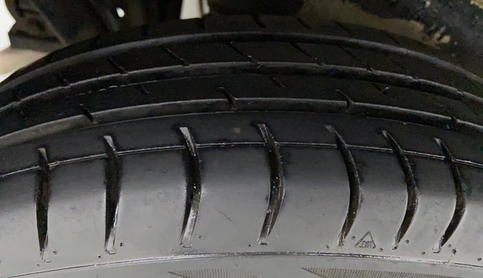 2014 Maruti Wagon R 1.0 LXI CNG, CNG, Manual, 33,071 km, Right Rear Tyre Tread