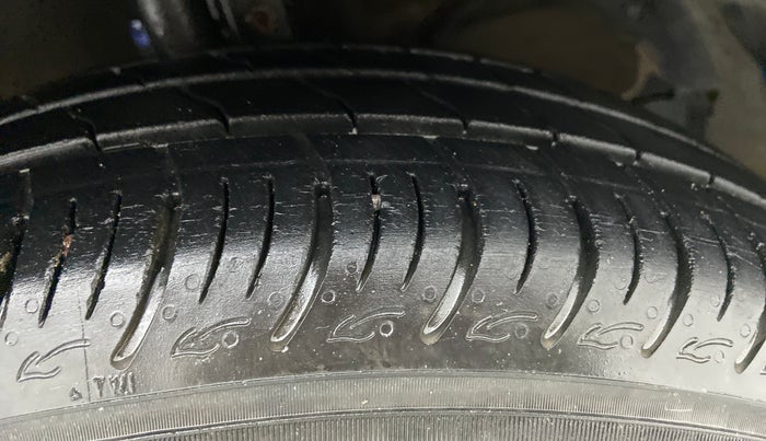 2020 Maruti Baleno DELTA PETROL 1.2, Petrol, Manual, 12,289 km, Right Front Tyre Tread