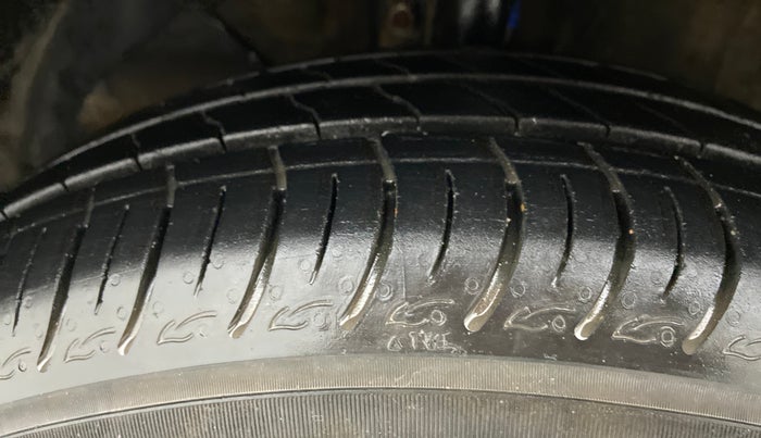 2020 Maruti Baleno DELTA PETROL 1.2, Petrol, Manual, 12,289 km, Left Front Tyre Tread