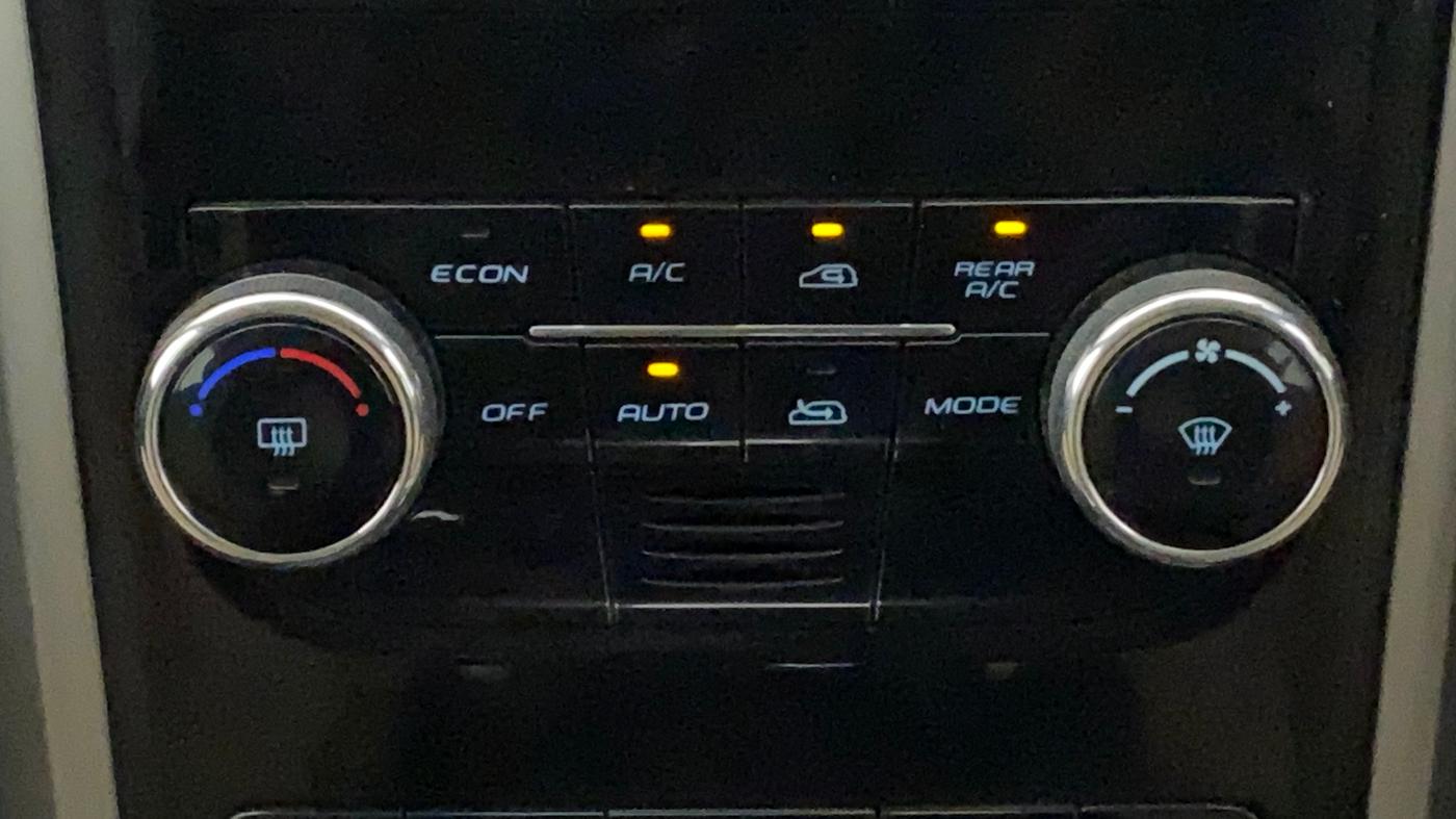 2020 Mahindra XUV500 W11 (O) AT, Diesel, Automatic, 81,907 km, Automatic Climate Control