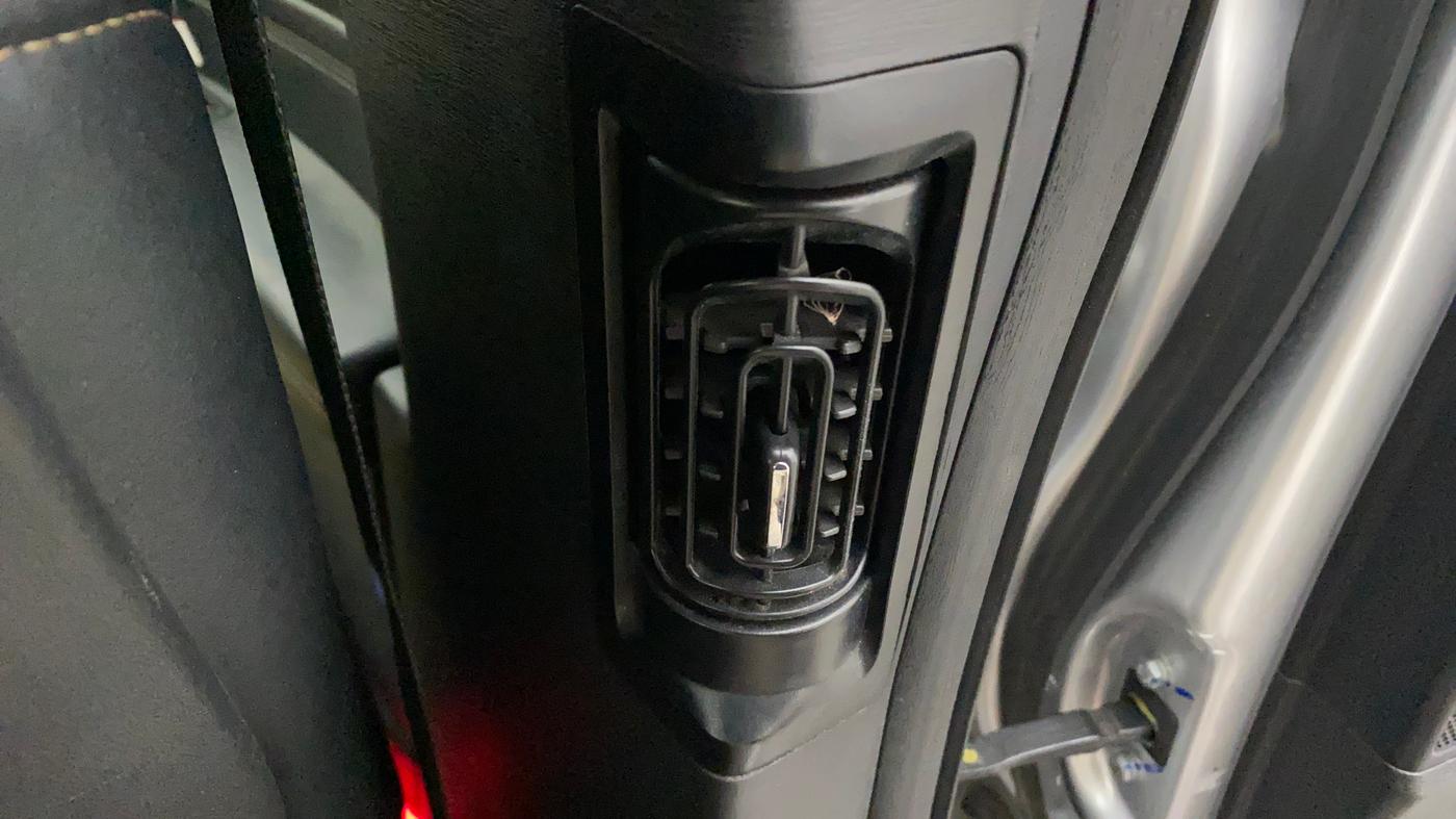 2020 Mahindra XUV500 W11 (O) AT, Diesel, Automatic, 81,907 km, Rear AC Vents