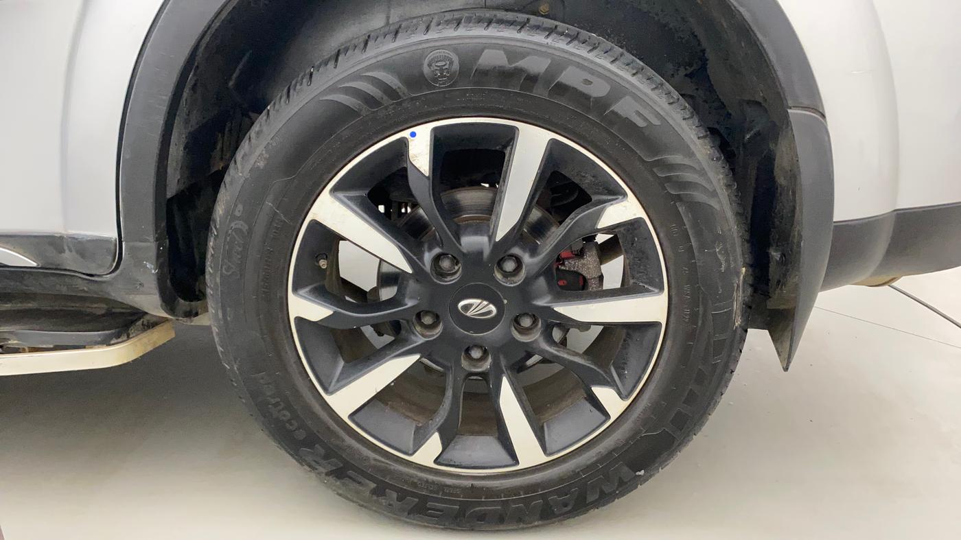 2020 Mahindra XUV500 W11 (O) AT, Diesel, Automatic, 81,907 km, Left Rear Wheel