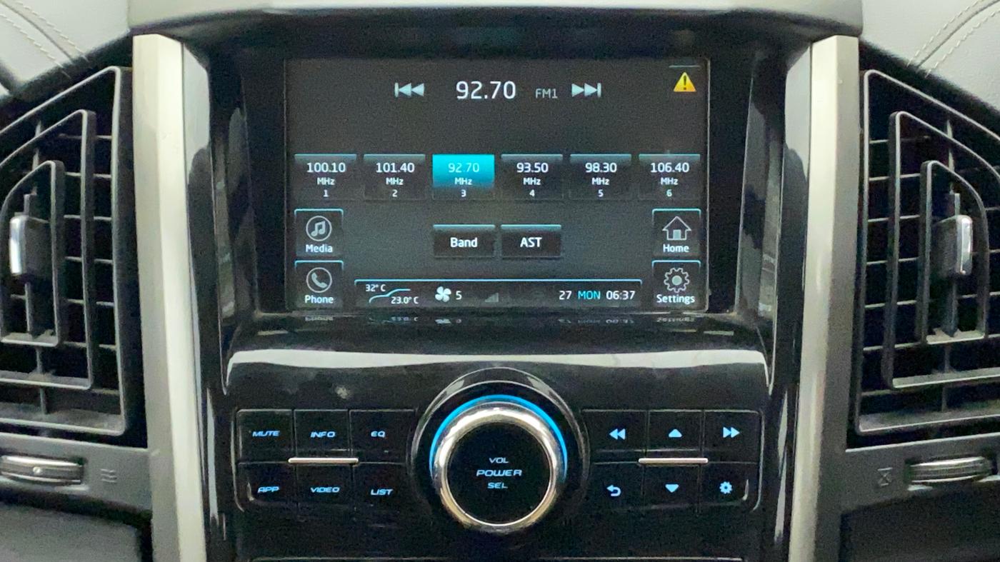 2020 Mahindra XUV500 W11 (O) AT, Diesel, Automatic, 81,907 km, Infotainment System
