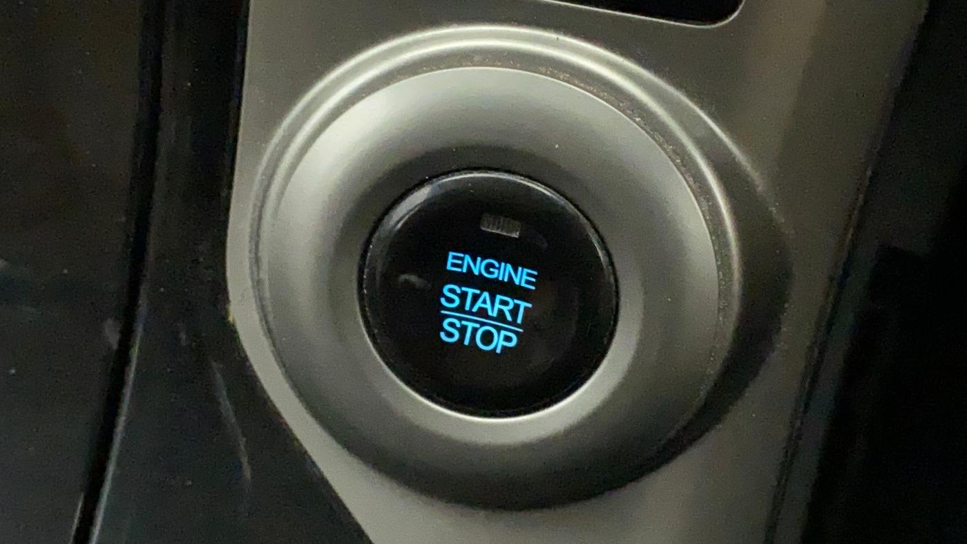 2020 Mahindra XUV500 W11 (O) AT, Diesel, Automatic, 81,907 km, Keyless Start/ Stop Button