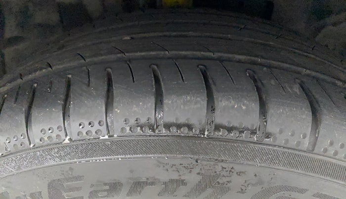 2018 Ford Ecosport TITANIUM + 1.5L PETROL AT, Petrol, Automatic, 57,224 km, Right Front Tyre Tread
