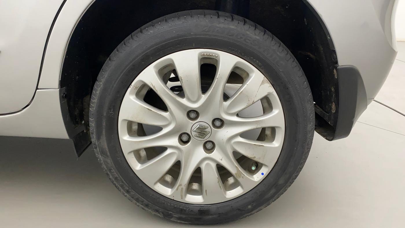 2016 Maruti Baleno ALPHA DIESEL 1.3, Diesel, Manual, 75,407 km, Left Rear Wheel