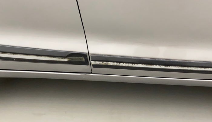 2016 Maruti Baleno ALPHA DIESEL 1.3, Diesel, Manual, 75,407 km, Right running board - Slightly dented