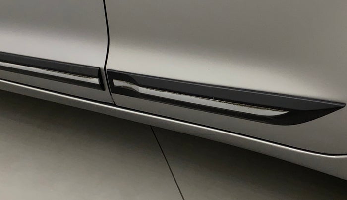2016 Maruti Baleno ALPHA DIESEL 1.3, Diesel, Manual, 75,407 km, Left running board - Minor scratches