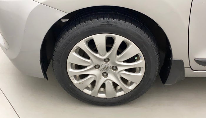 2016 Maruti Baleno ALPHA DIESEL 1.3, Diesel, Manual, 75,407 km, Left front tyre - Minor crack