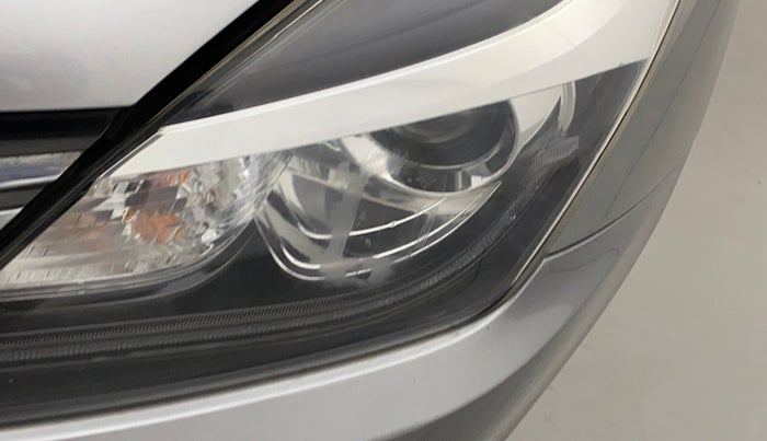 2016 Maruti Baleno ALPHA DIESEL 1.3, Diesel, Manual, 75,407 km, Left headlight - Minor scratches