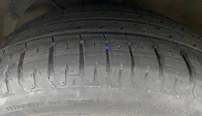 2016 Maruti Baleno ALPHA DIESEL 1.3, Diesel, Manual, 75,407 km, Left Front Tyre Tread