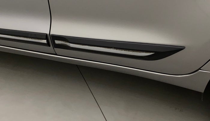 2016 Maruti Baleno ALPHA DIESEL 1.3, Diesel, Manual, 75,407 km, Left running board - Cladding has minor damage