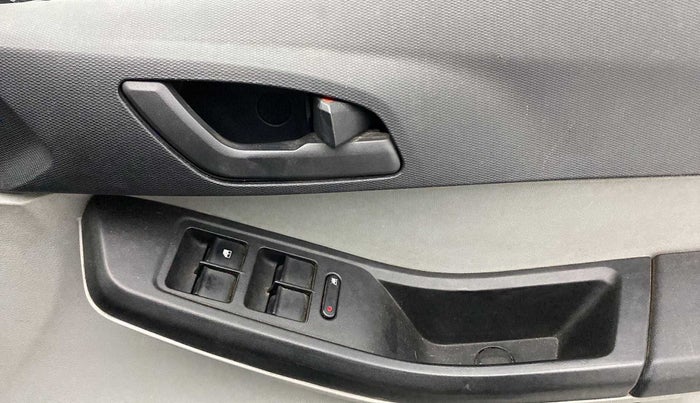 2021 Tata Tiago XT PETROL, Petrol, Manual, 52,679 km, Driver Side Door Panels Control