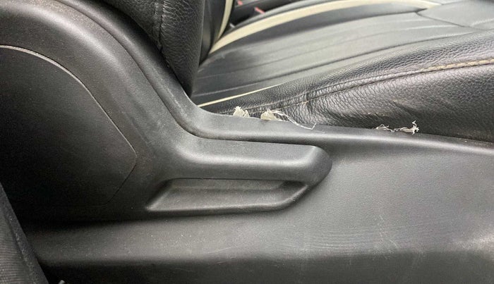 2021 Tata Tiago XT PETROL, Petrol, Manual, 52,679 km, Driver Side Adjustment Panel