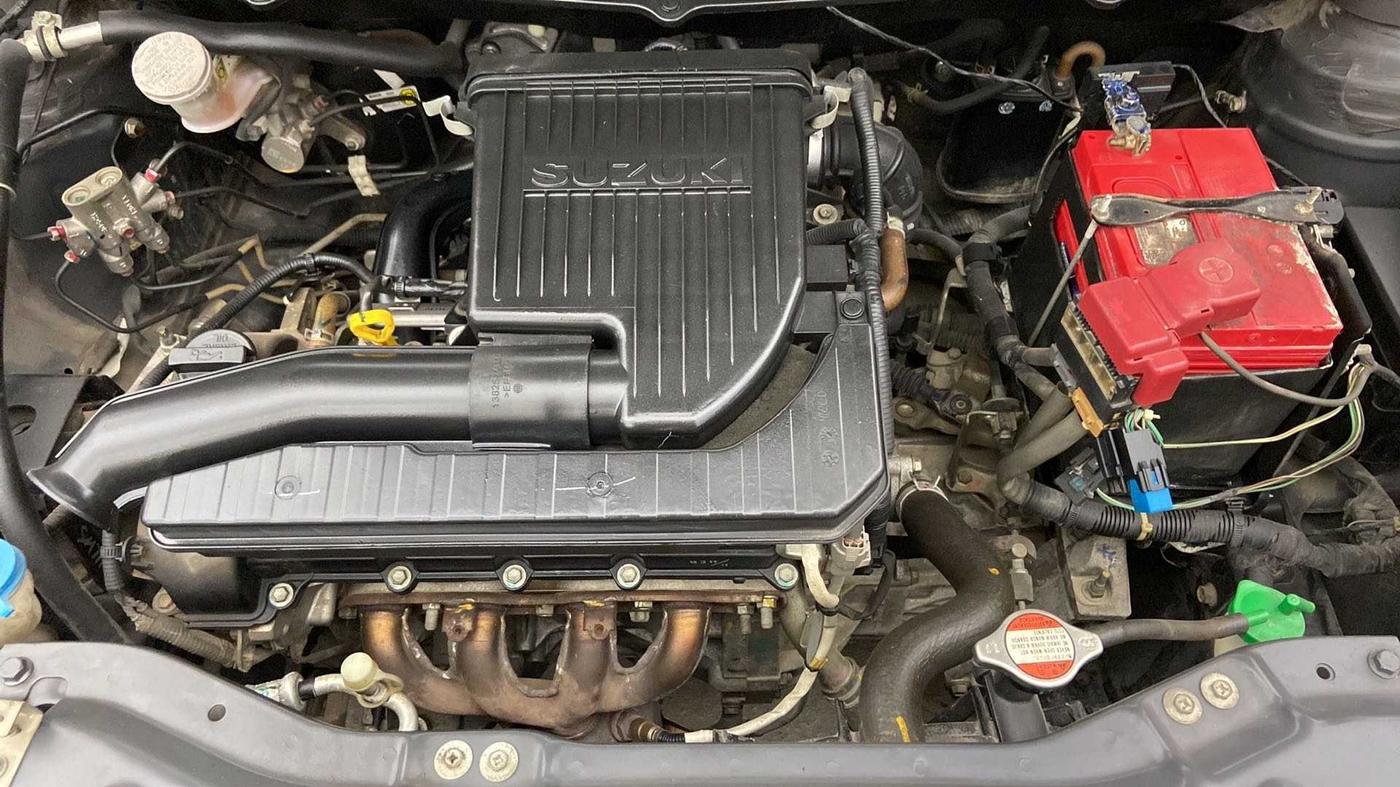 2017 Maruti Swift LXI (O), Petrol, Manual, 42,401 km, Open Bonet