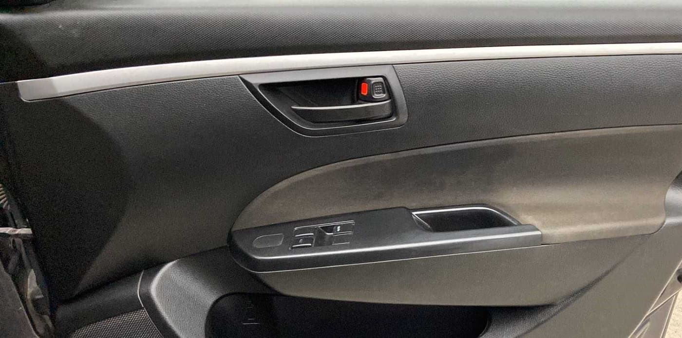 2017 Maruti Swift LXI (O), Petrol, Manual, 42,401 km, Driver Side Door Panels Control