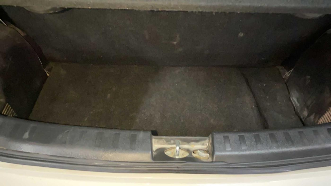 2014 Maruti Swift VXI, Petrol, Manual, 48,900 km, Boot Inside
