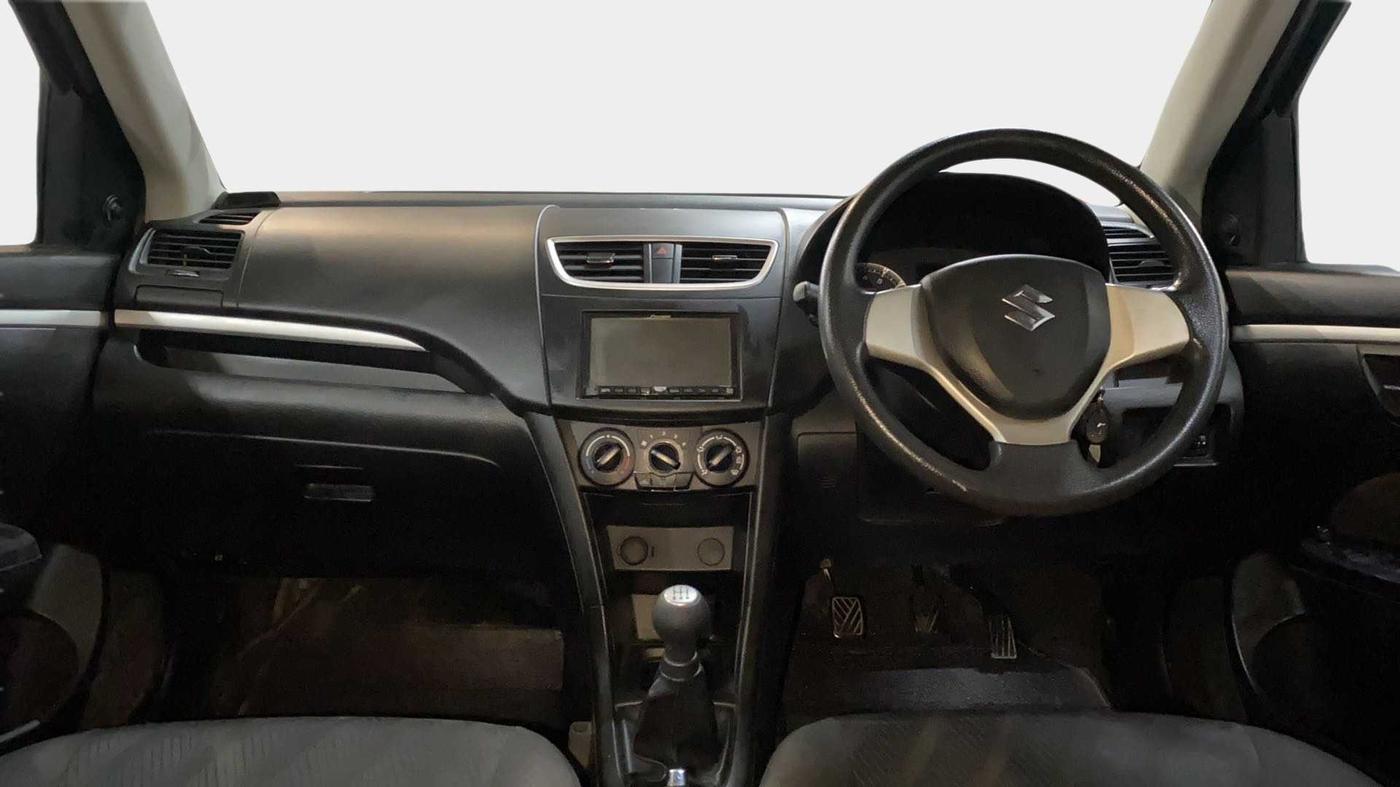 2014 Maruti Swift VXI, Petrol, Manual, 48,900 km, Dashboard