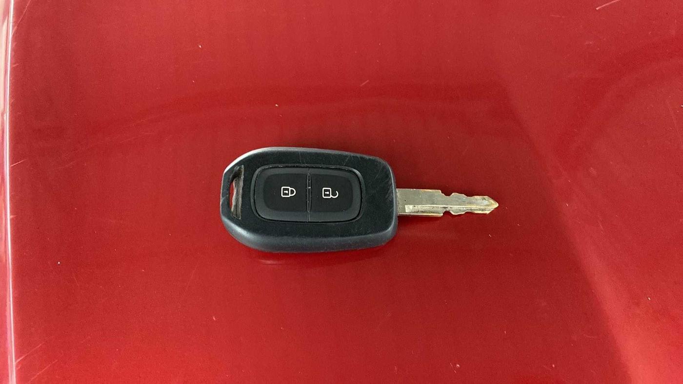 2019 Renault Kwid RXT 1.0 AMT (O), Petrol, Automatic, 16,684 km, Key Close Up