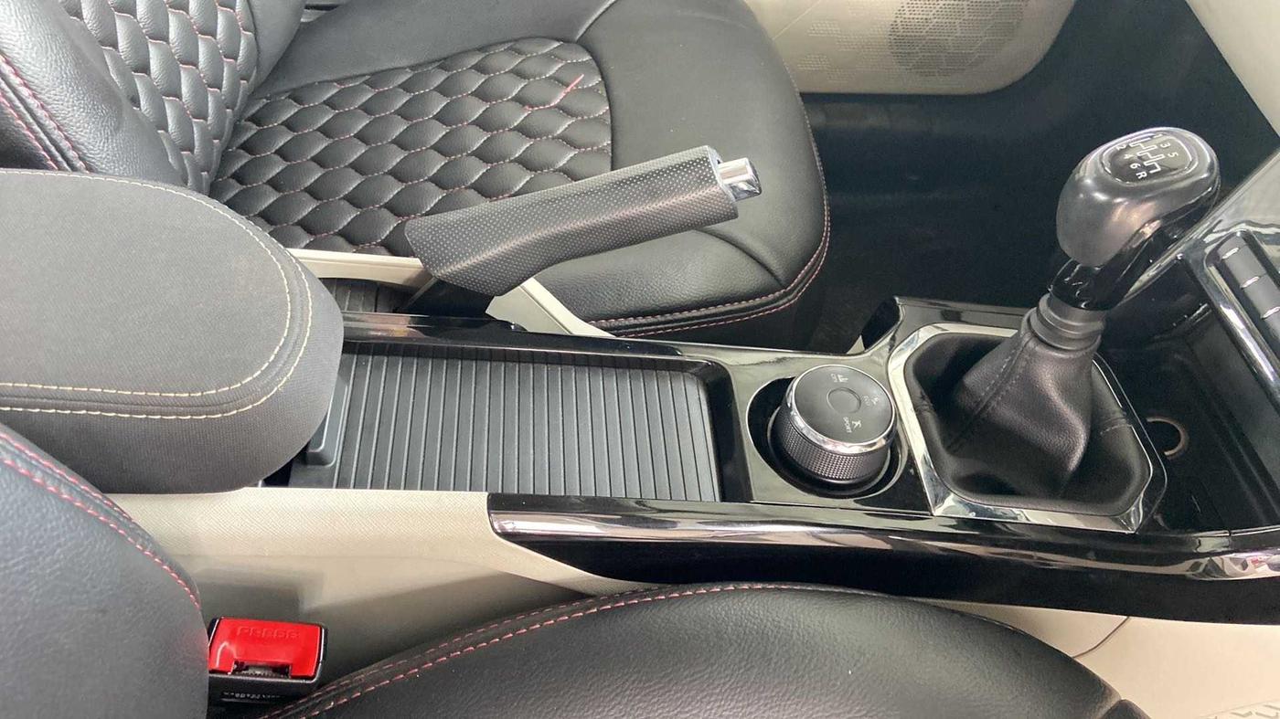 2021 Tata NEXON XZ PLUS PETROL, Petrol, Manual, 33,905 km, Gear Lever