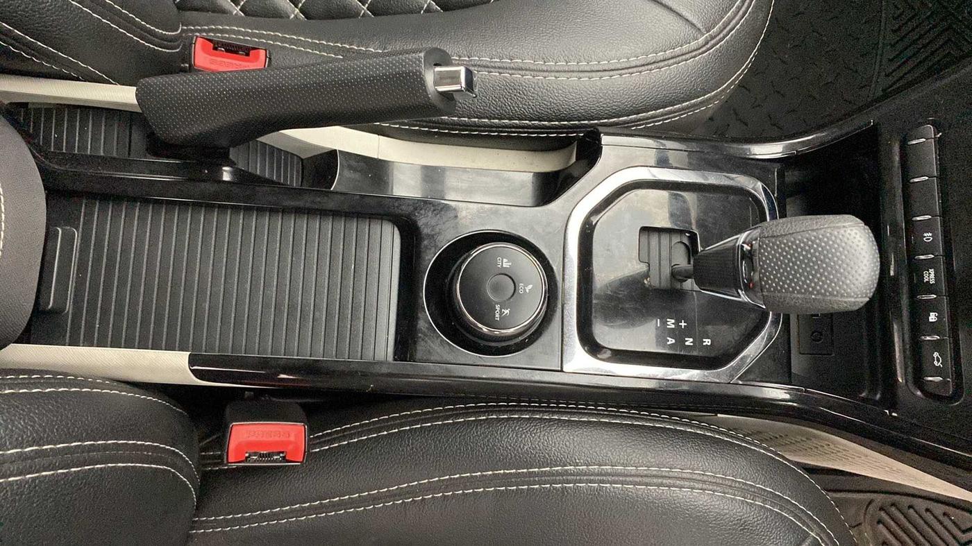 2022 Tata NEXON XZA PLUS SUNROOF DUAL TONE PETROL, Petrol, Automatic, 15,110 km, Gear Lever