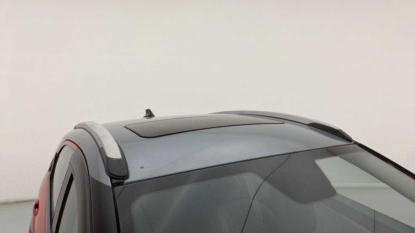 2022 Tata NEXON XZA PLUS SUNROOF DUAL TONE PETROL, Petrol, Automatic, 15,110 km, Roof