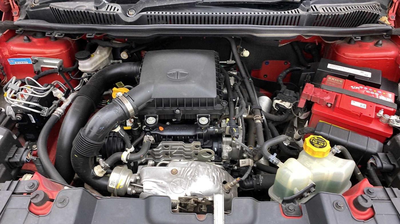 2022 Tata NEXON XZA PLUS SUNROOF DUAL TONE PETROL, Petrol, Automatic, 15,110 km, Open Bonet