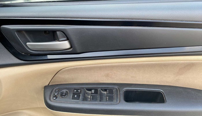 2019 Honda Amaze 1.2L I-VTEC V, Petrol, Manual, 32,255 km, Driver Side Door Panels Control