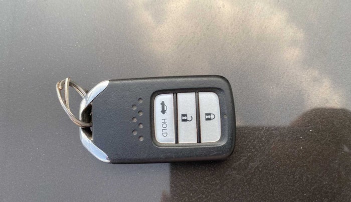 2019 Honda Amaze 1.2L I-VTEC V, Petrol, Manual, 32,255 km, Key Close Up