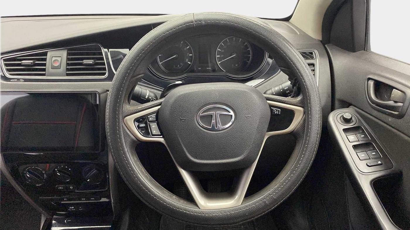 2015 Tata Bolt XM REVOTRON, Petrol, Manual, 40,652 km, Steering Wheel Close Up