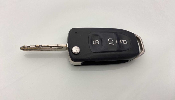 2015 Tata Bolt XM REVOTRON, Petrol, Manual, 40,652 km, Key Close Up
