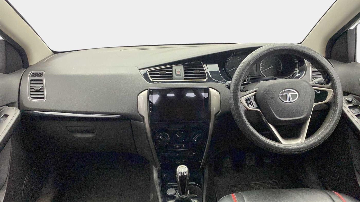 2015 Tata Bolt XM REVOTRON, Petrol, Manual, 40,652 km, Dashboard