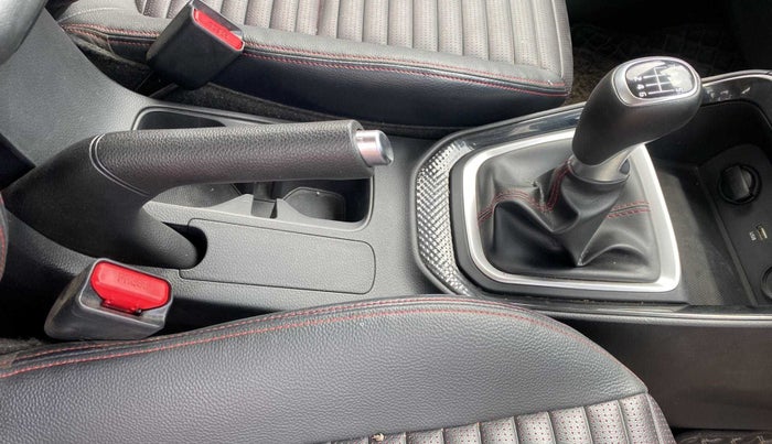 2022 KIA SONET GTX PLUS 1.0 IMT, Petrol, Manual, 21,133 km, Gear Lever