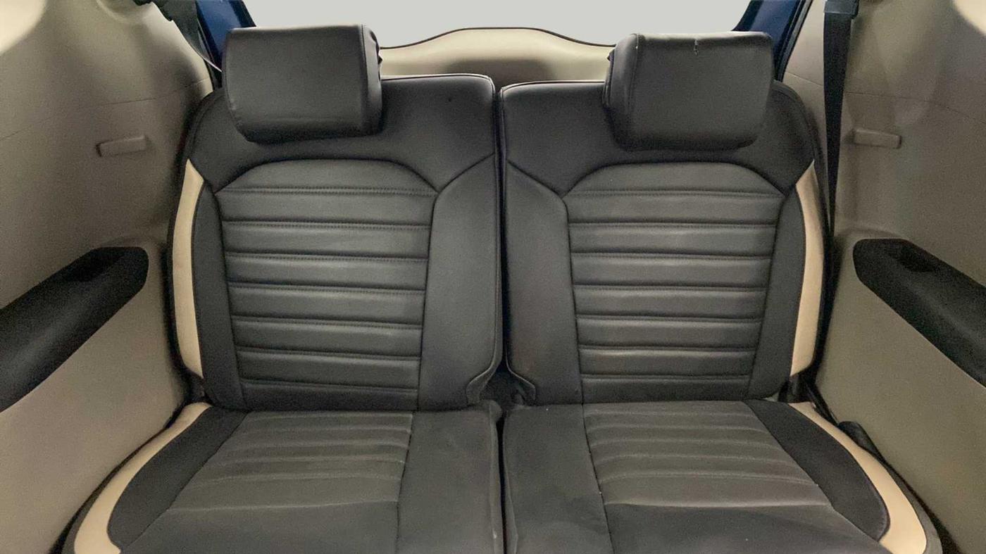 2019 Renault TRIBER RXL MT, Petrol, Manual, 21,595 km, Third Seat Row ( optional )