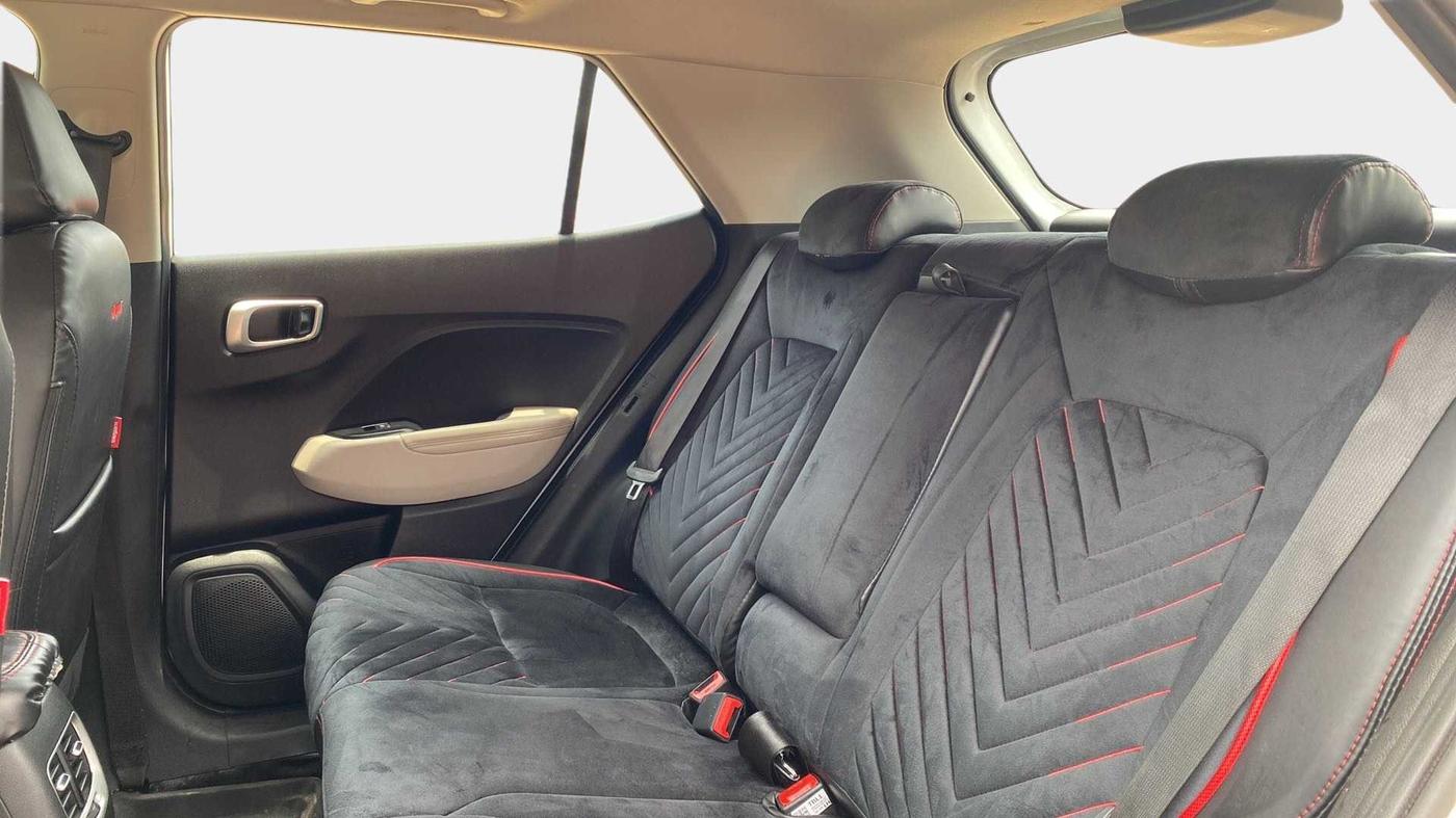2022 Hyundai VENUE SX 1.0 (O) TURBO IMT, Petrol, Manual, 35,746 km, Right Side Rear Door Cabin
