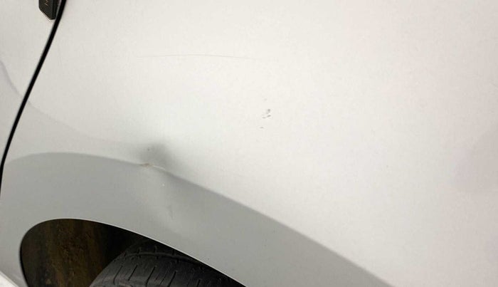 2018 Volkswagen Ameo TRENDLINE 1.0L, Petrol, Manual, 1,16,854 km, Left quarter panel - Slightly dented