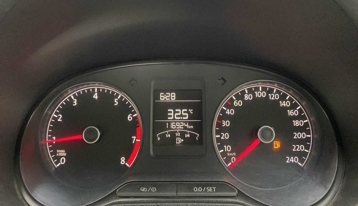 2018 Volkswagen Ameo TRENDLINE 1.0L, Petrol, Manual, 1,16,854 km, Odometer Image