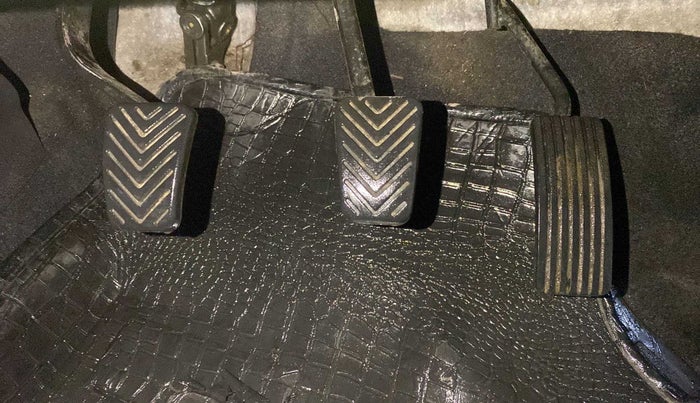 2018 Hyundai Eon ERA +, Petrol, Manual, 78,841 km, Pedals