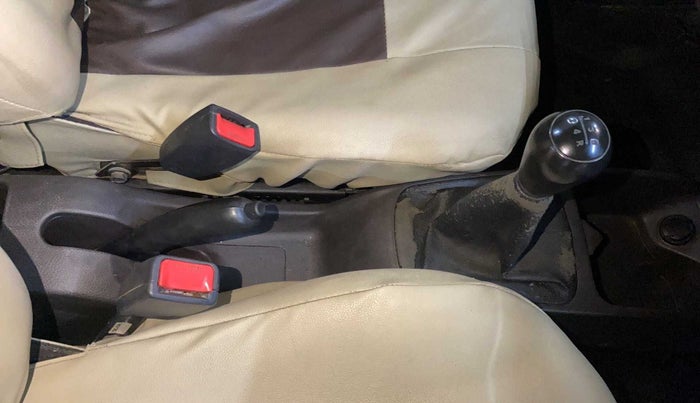 2018 Hyundai Eon ERA +, Petrol, Manual, 78,841 km, Gear Lever